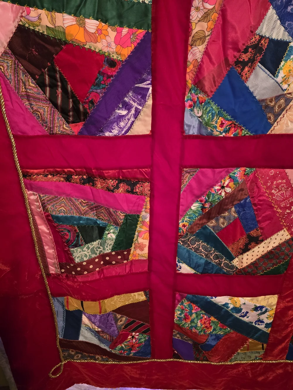 Vibrant Red Patchwork Quilt - Multicolor Block Design